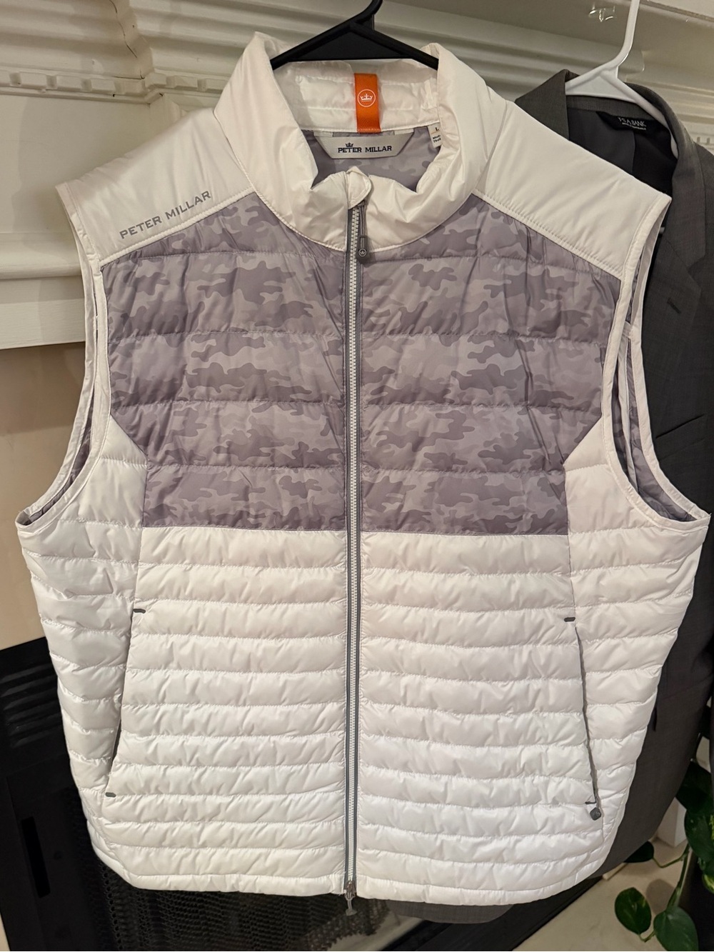 Peter Millar White & Light Gray Camo Quilted Puffer Vest
